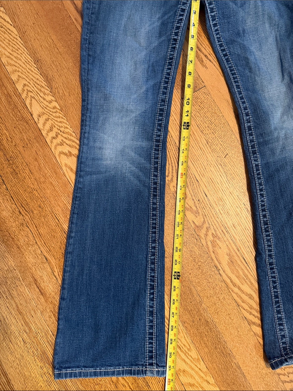Women’s Miss Me Blue Embroidered Signature boot cut Pocket Jeans - Brand - Picture 10 of 16